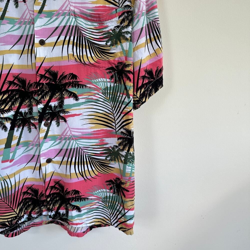 Hawaii Hangover Mens LARGE Hawaiian Shirt Button Front Short Sleeve Tropical - Picture 4 of 9